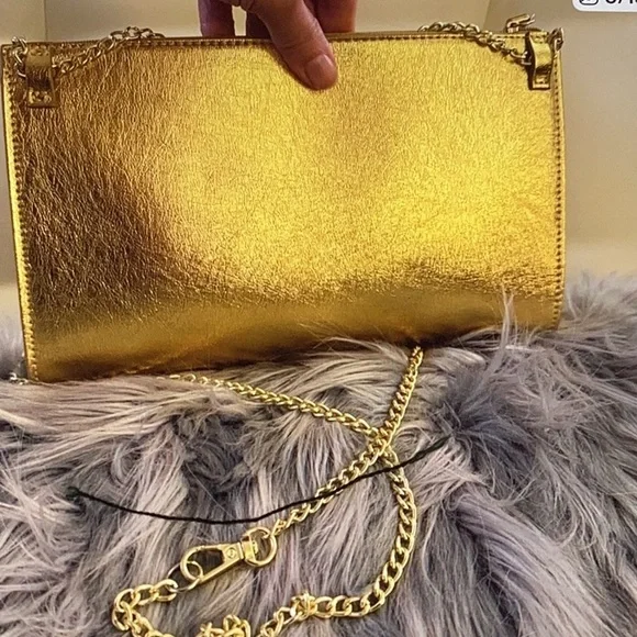 Dolce & Gabbana the one Shimmering Gold Clutch with gold chain strap NEW - Picture 4 of 5